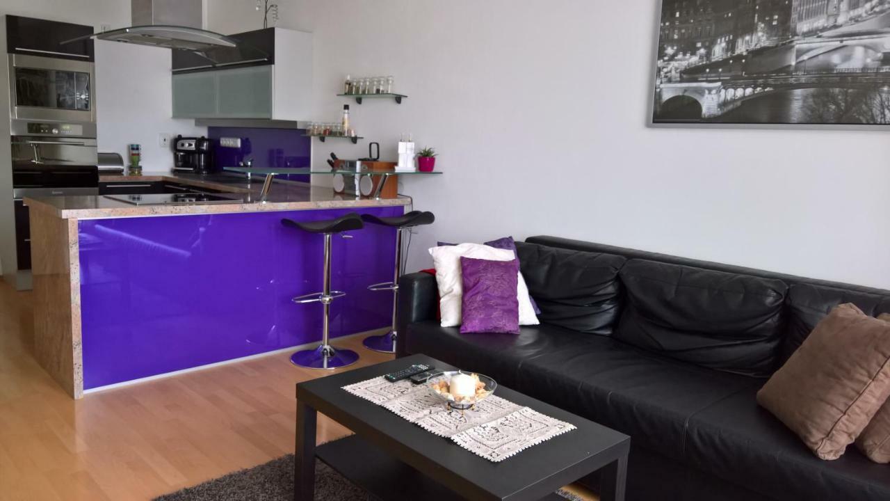 Apartman Zderadova Brno Exteriör bild