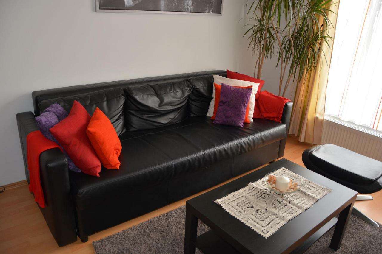 Apartman Zderadova Brno Exteriör bild