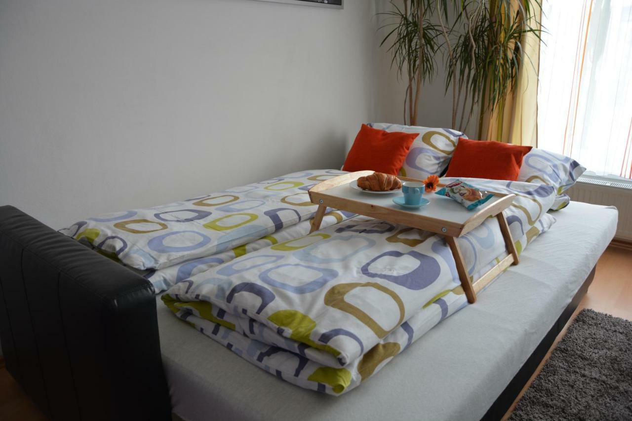 Apartman Zderadova Brno Exteriör bild